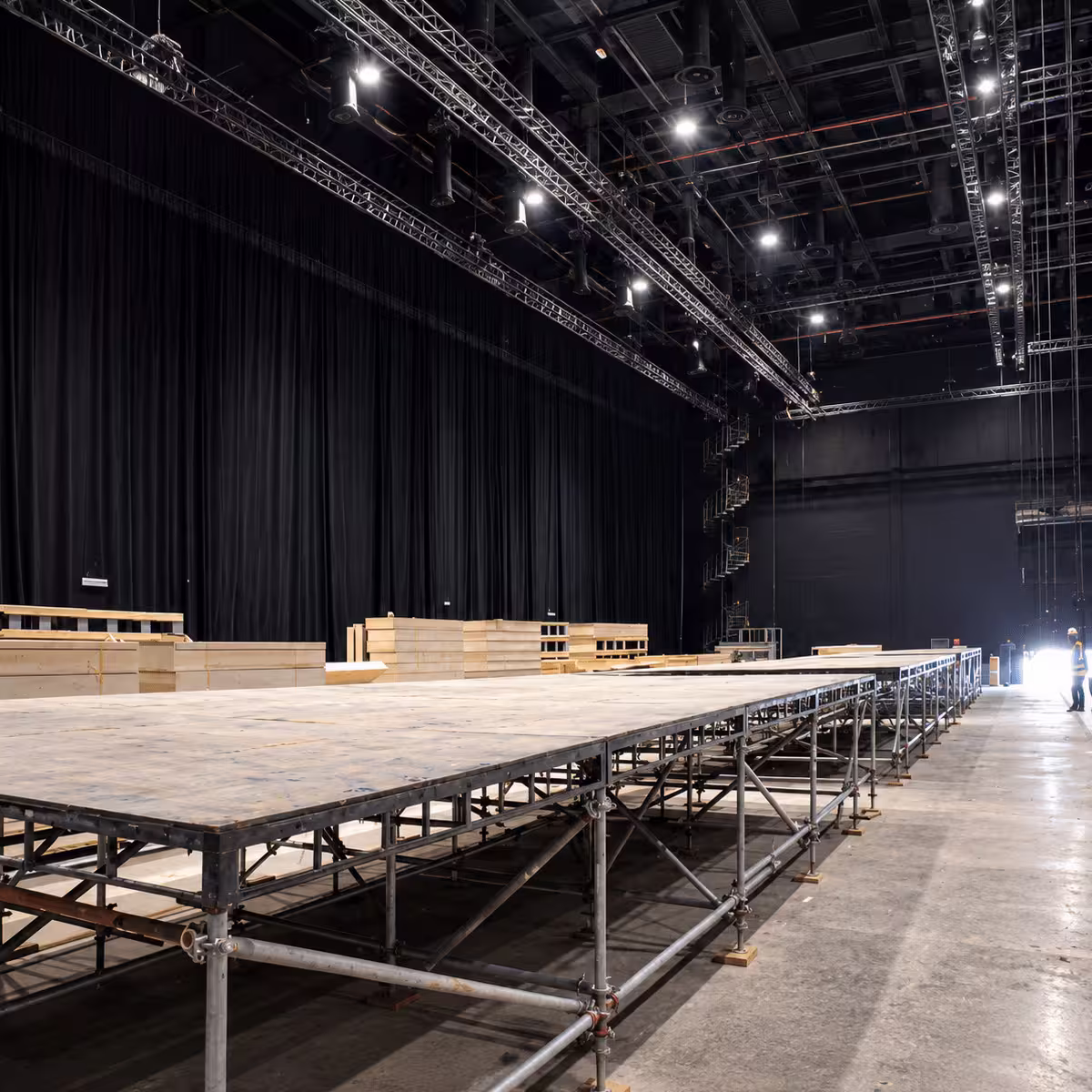 steel deck stage-4